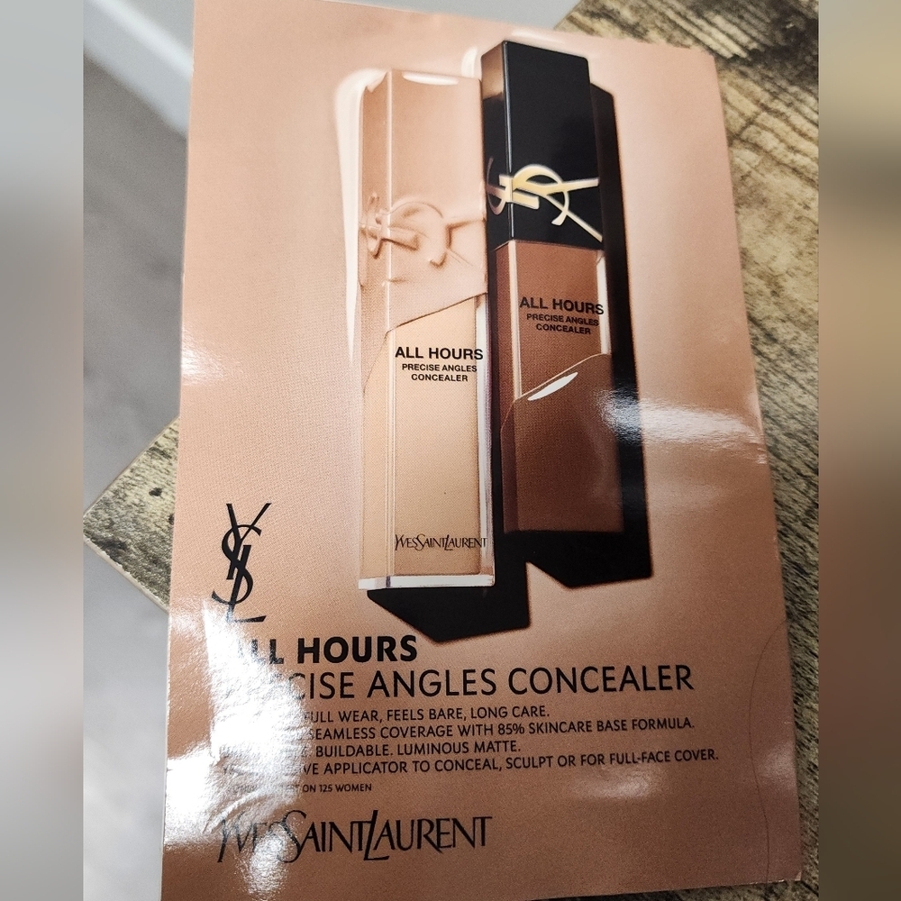 Yves Saint Laurent All Hours Concealer Palette Sample